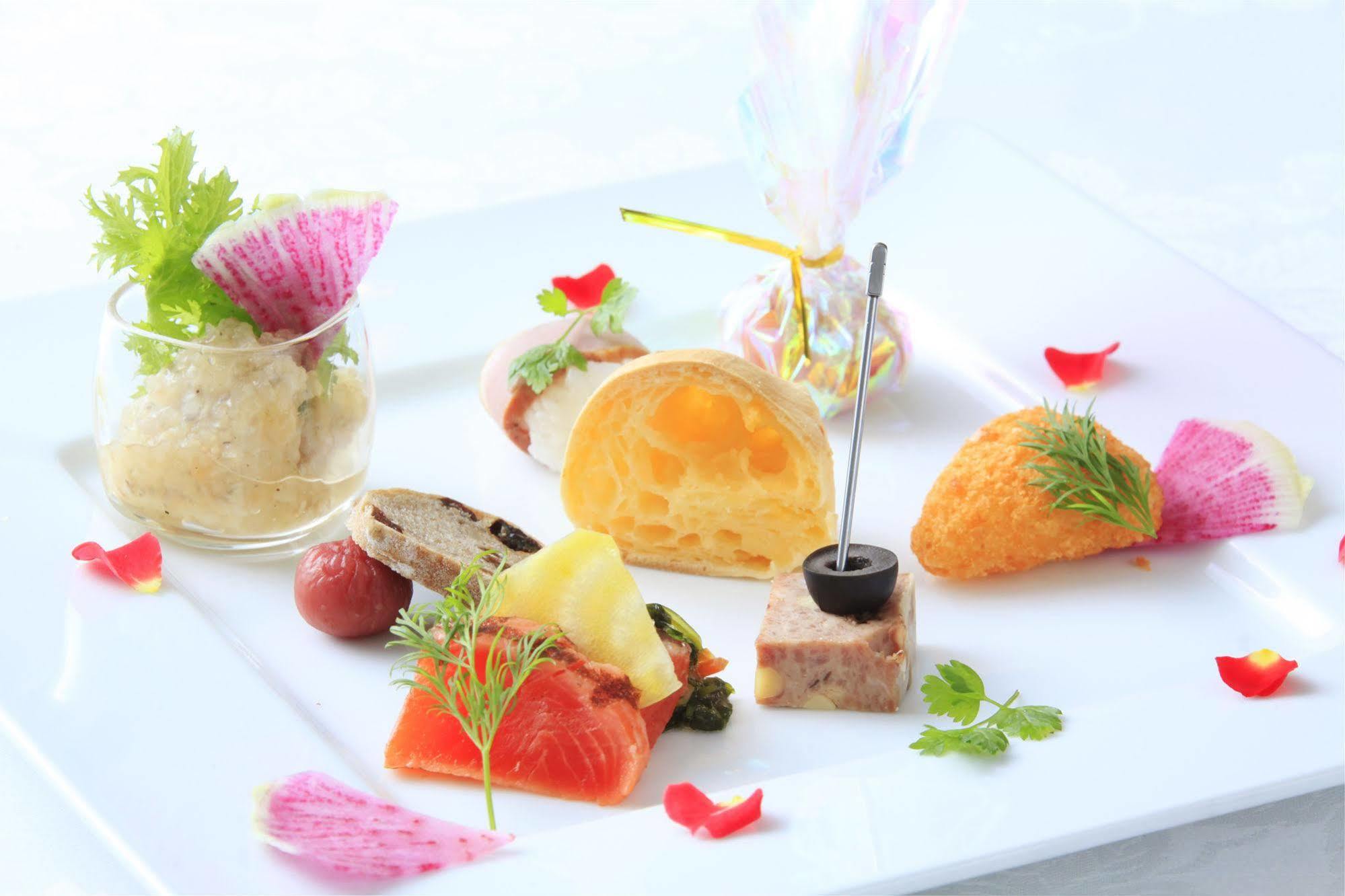 Yutorelo Karuizawa Hotel Bagian luar foto