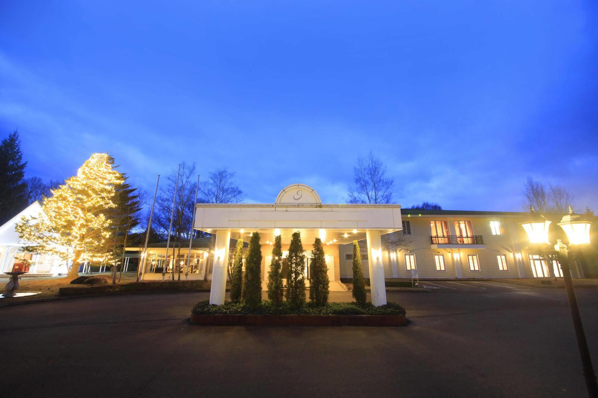 Yutorelo Karuizawa Hotel Bagian luar foto