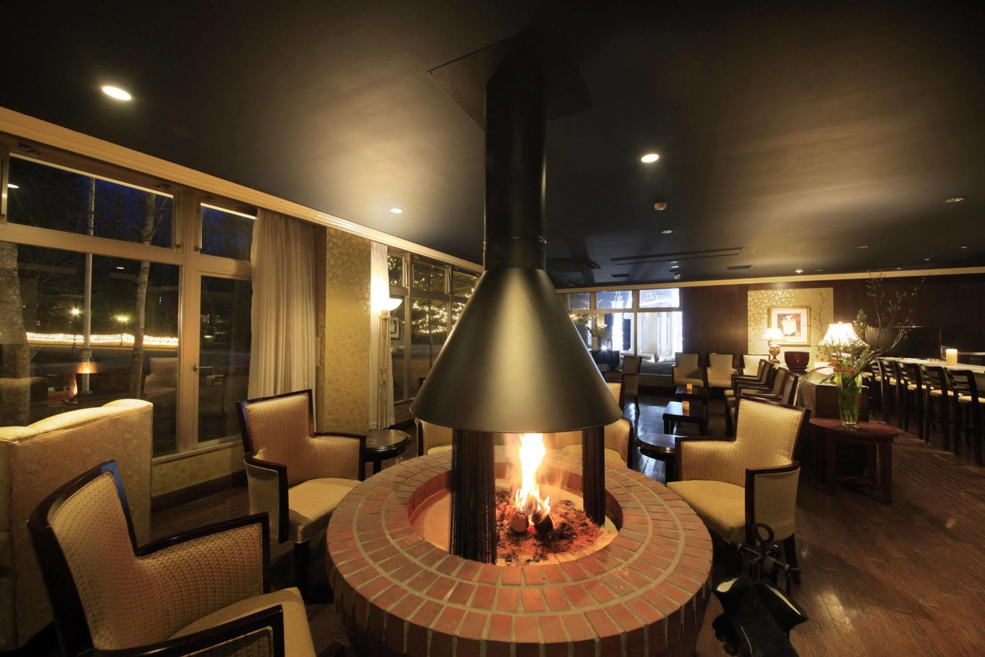 Yutorelo Karuizawa Hotel Bagian luar foto